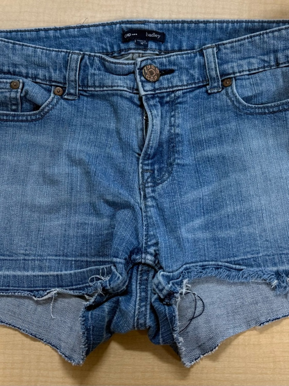 Gap Hadley Cutoff Denim Shorts - Medium Blue size 10